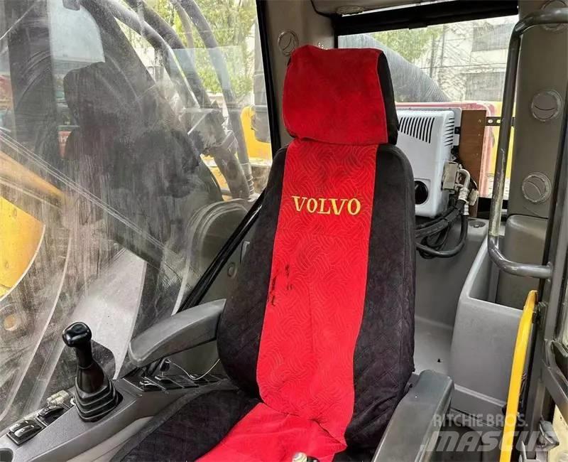 Volvo EC480DL Pásová rýpadla