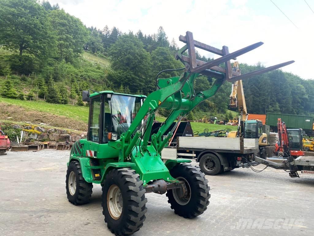 Volvo L 30 Kolové nakladače
