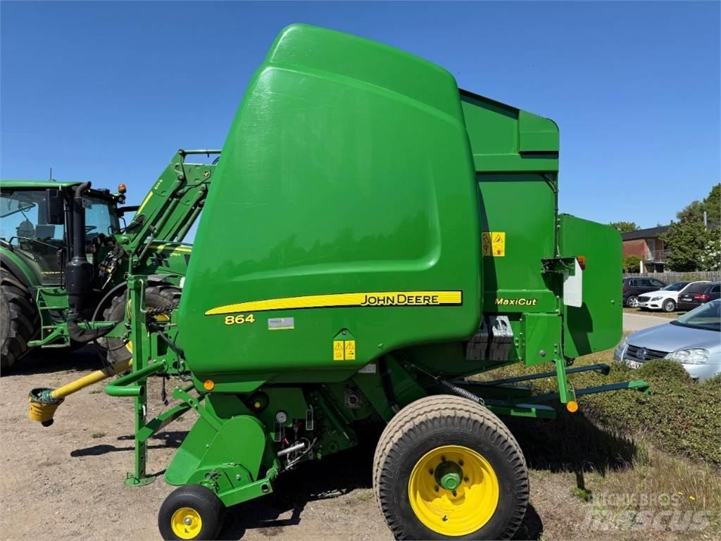 John Deere 864 Další