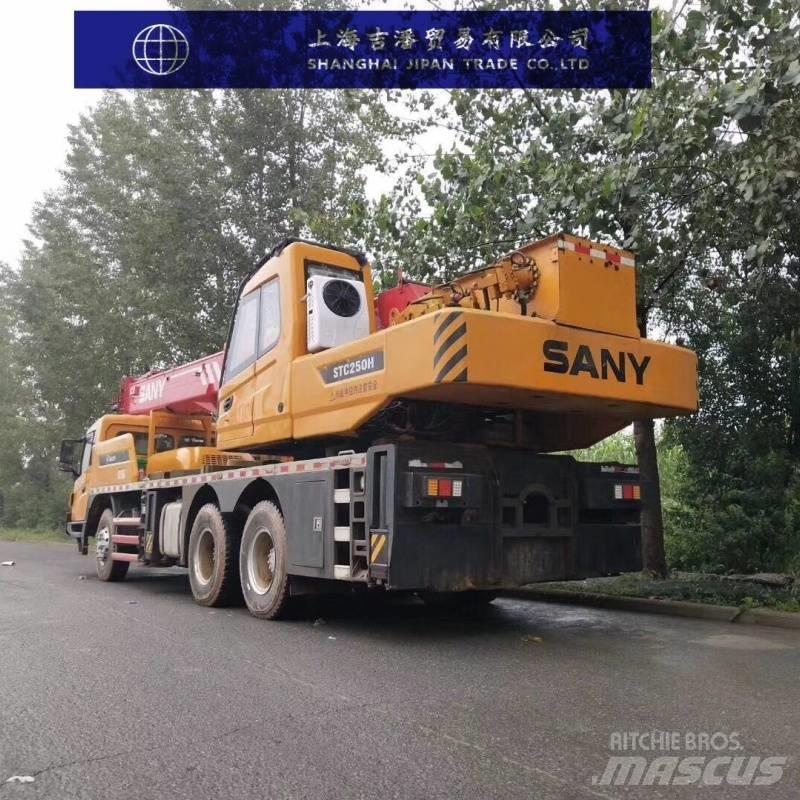 Sany STC 250 H Univerzální terénní jeřáby