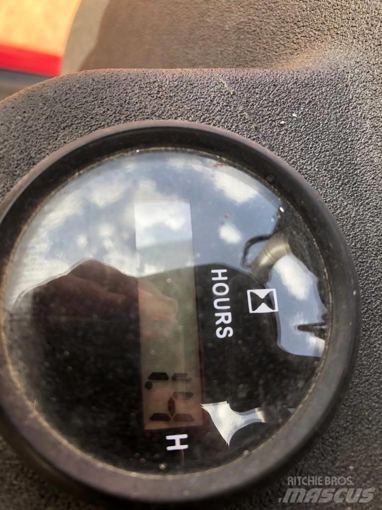 Lucla TX10 Mini rýpadla < 7t
