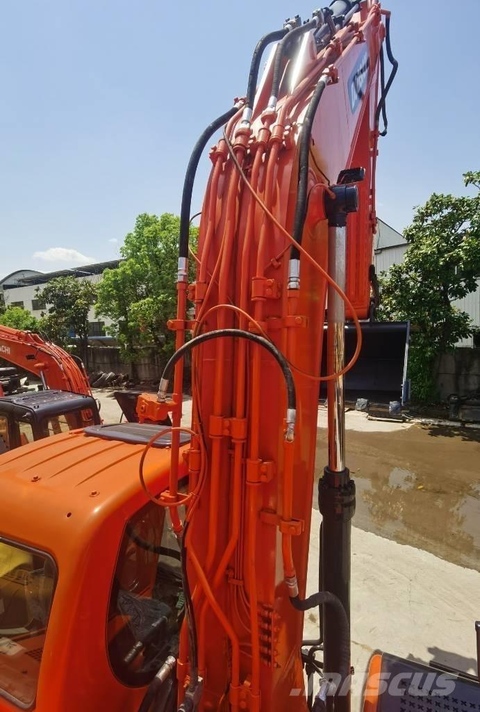 Doosan DX 225 LC Pásová rýpadla