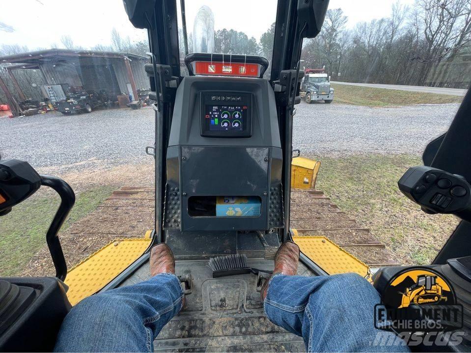 John Deere 750L Pásové dozery