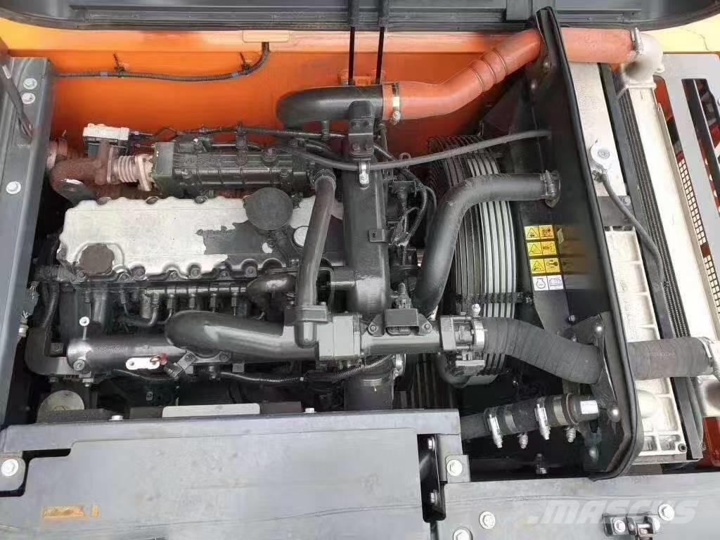 Doosan DX 225 LC Pásová rýpadla