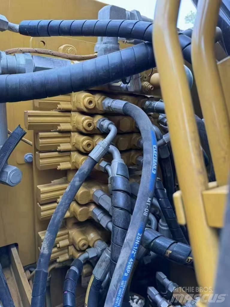 CAT 308E Pásová rýpadla