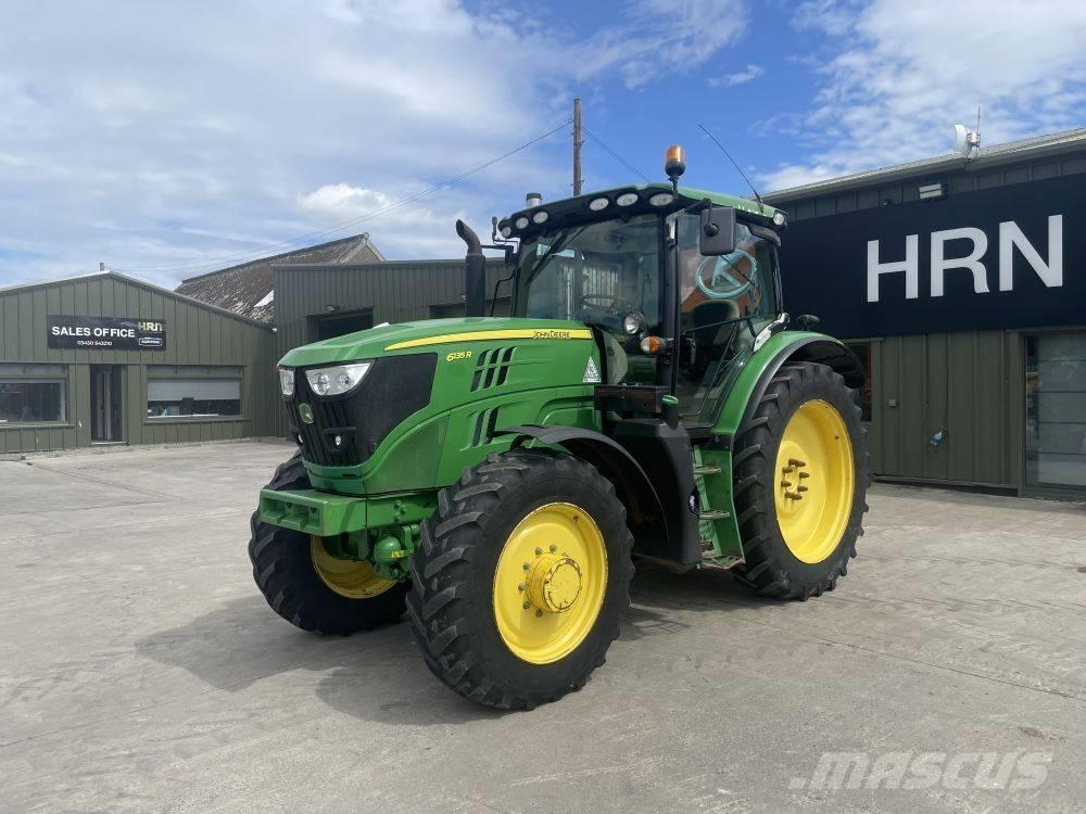 John Deere 6135R Traktory