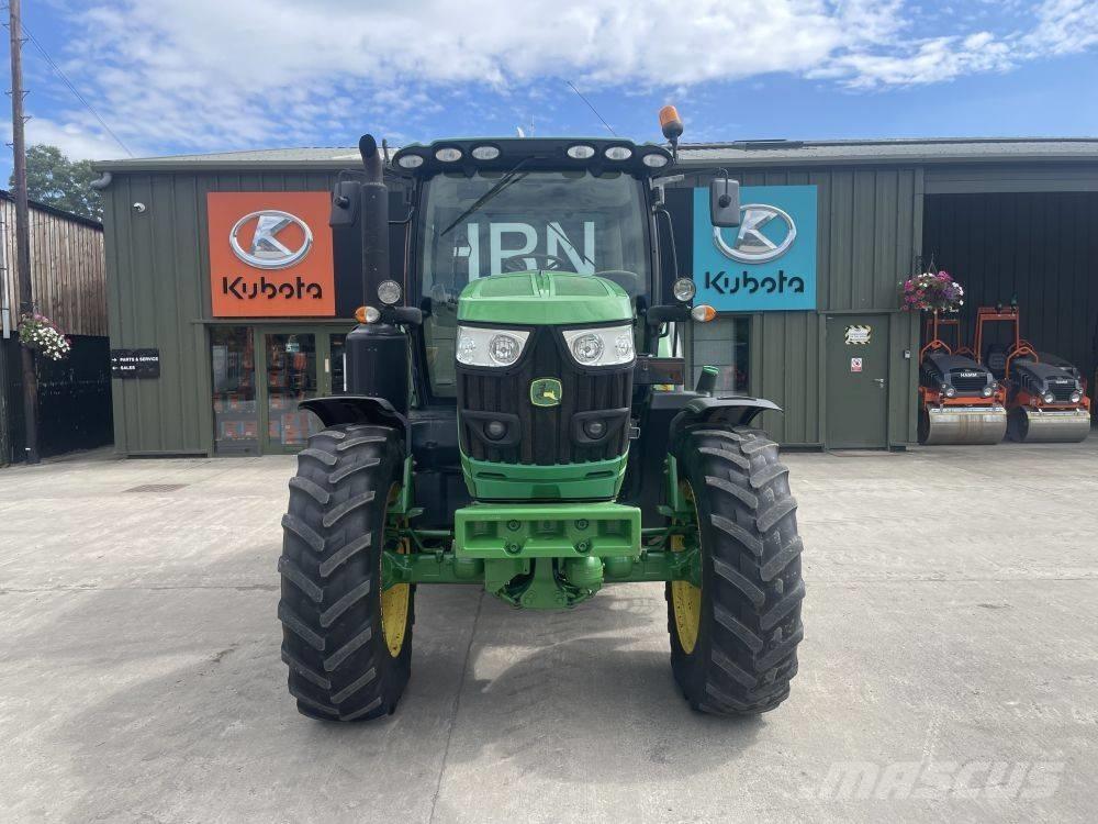 John Deere 6135R Traktory