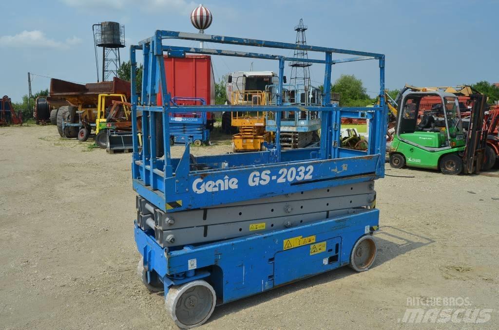 Genie GS 2032 Nůžková zvedací plošina
