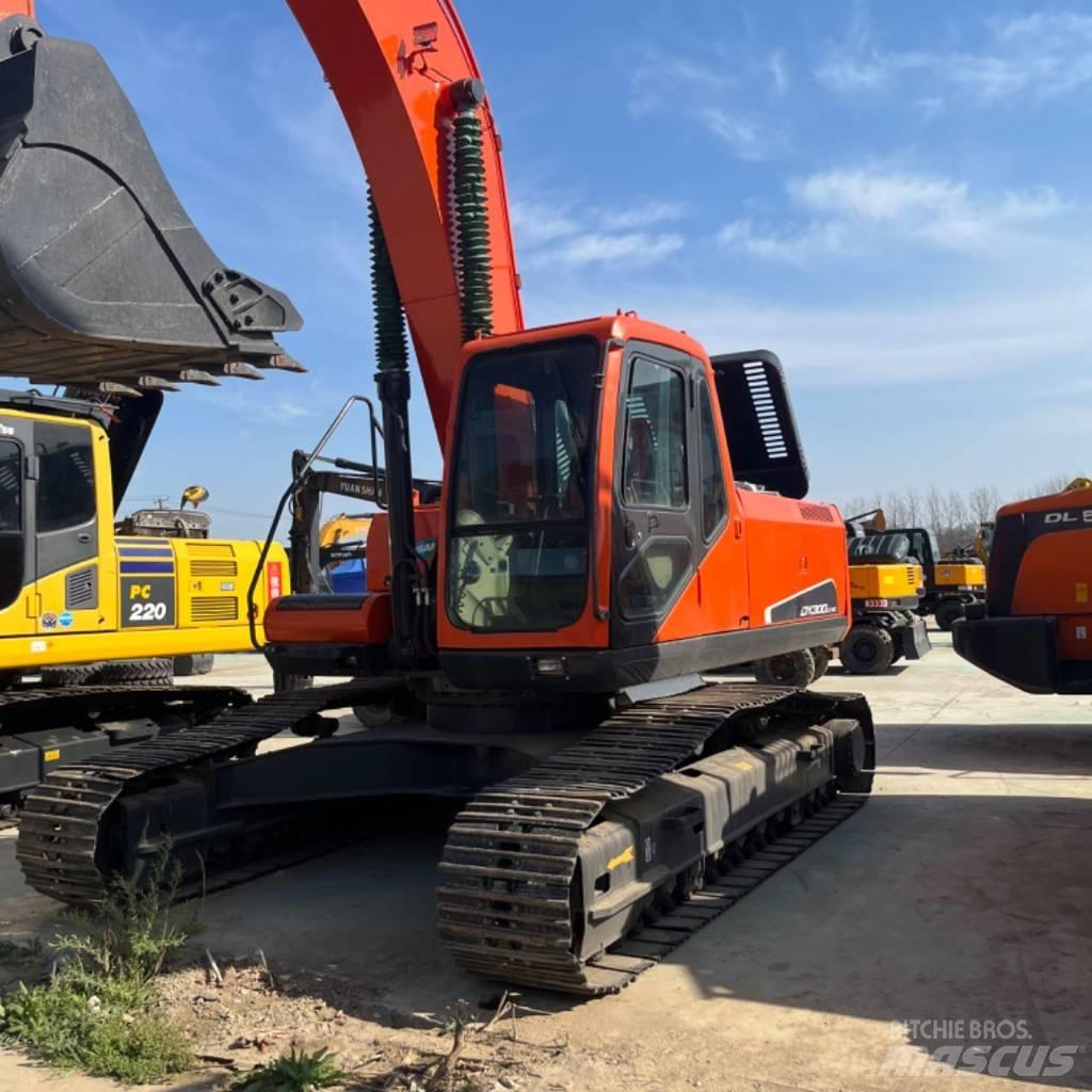 Doosan DX 300 Pásová rýpadla