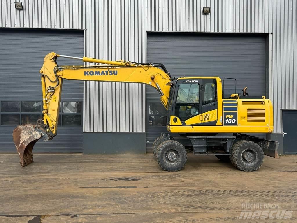 Komatsu PW180-11 Kolová rýpadla