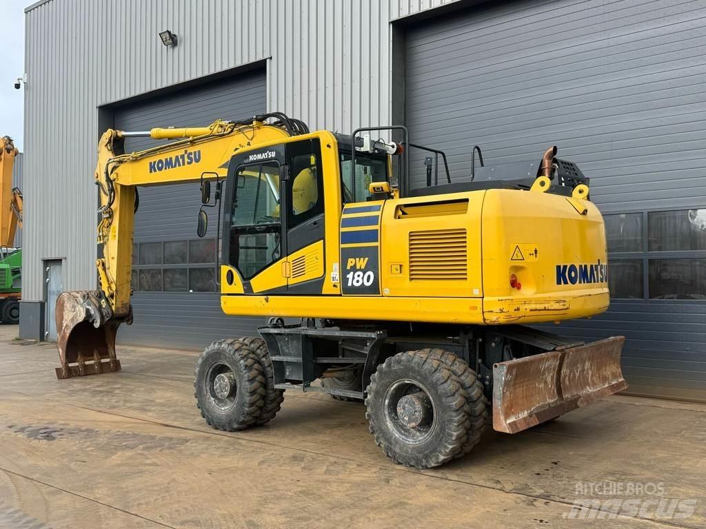 Komatsu PW180-11 Kolová rýpadla
