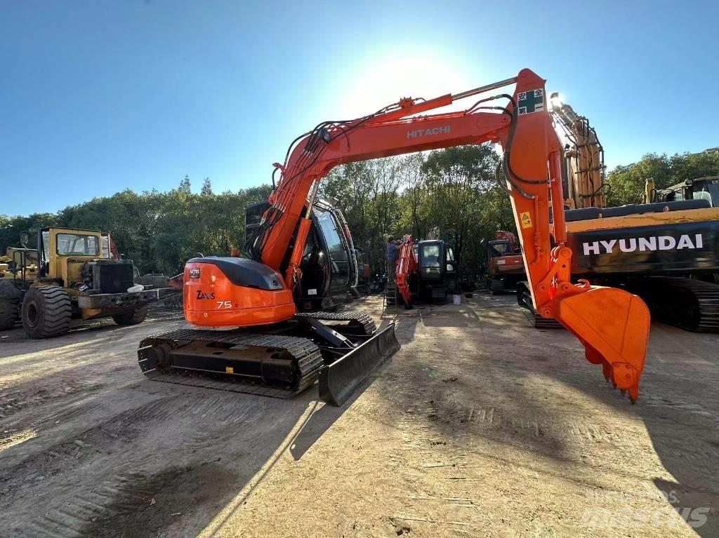 Hitachi ZX 75 Pásová rýpadla