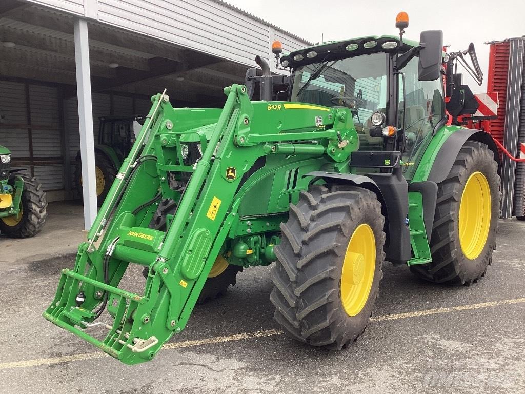 John Deere 6155R Traktory