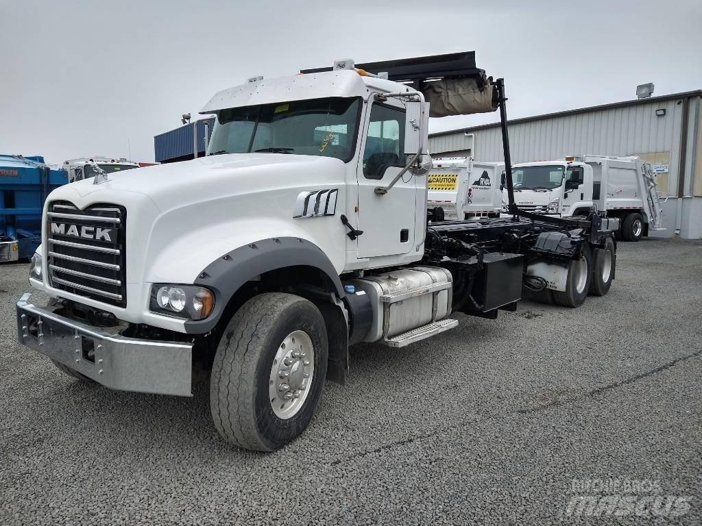 Mack GU713 Popelářské vozy