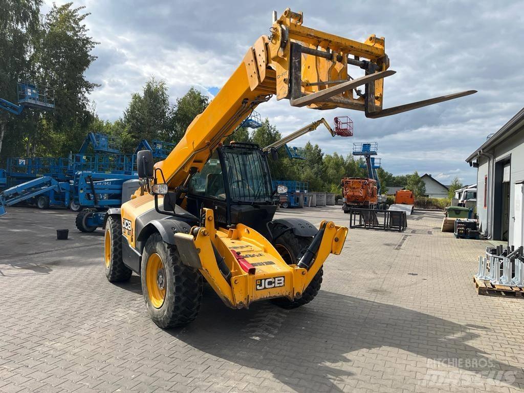 JCB 540-140 Teleskopické manipulátory