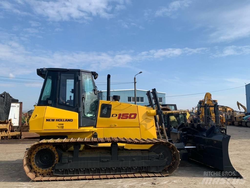 New Holland D 150 Pásové dozery