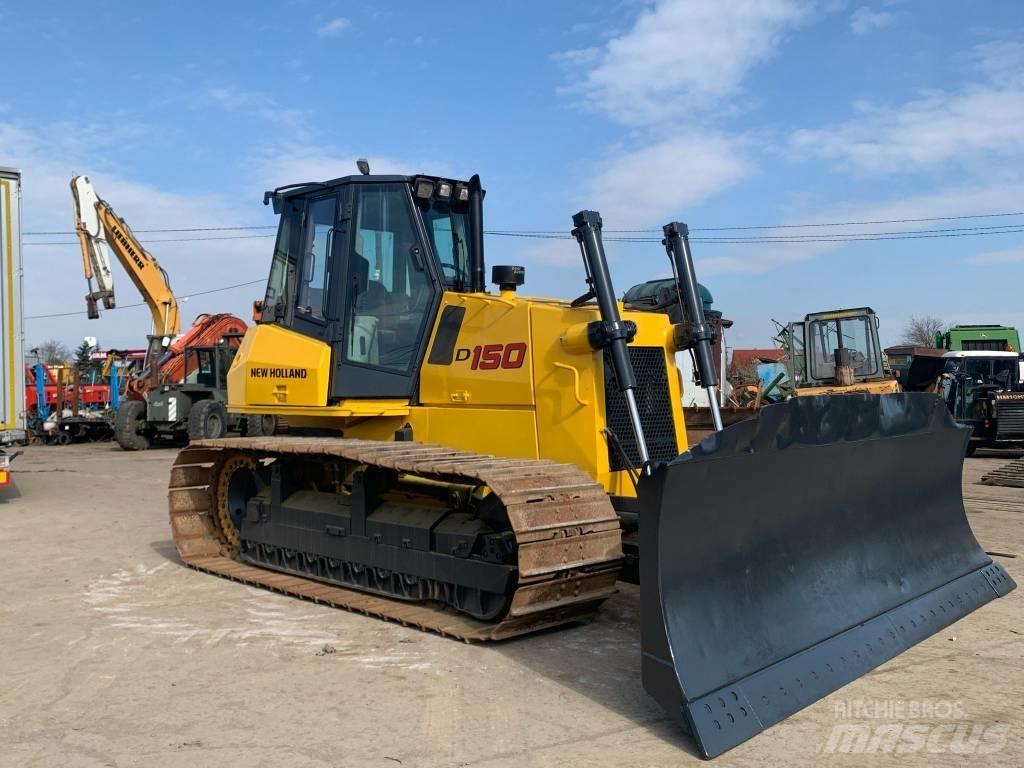 New Holland D 150 Pásové dozery