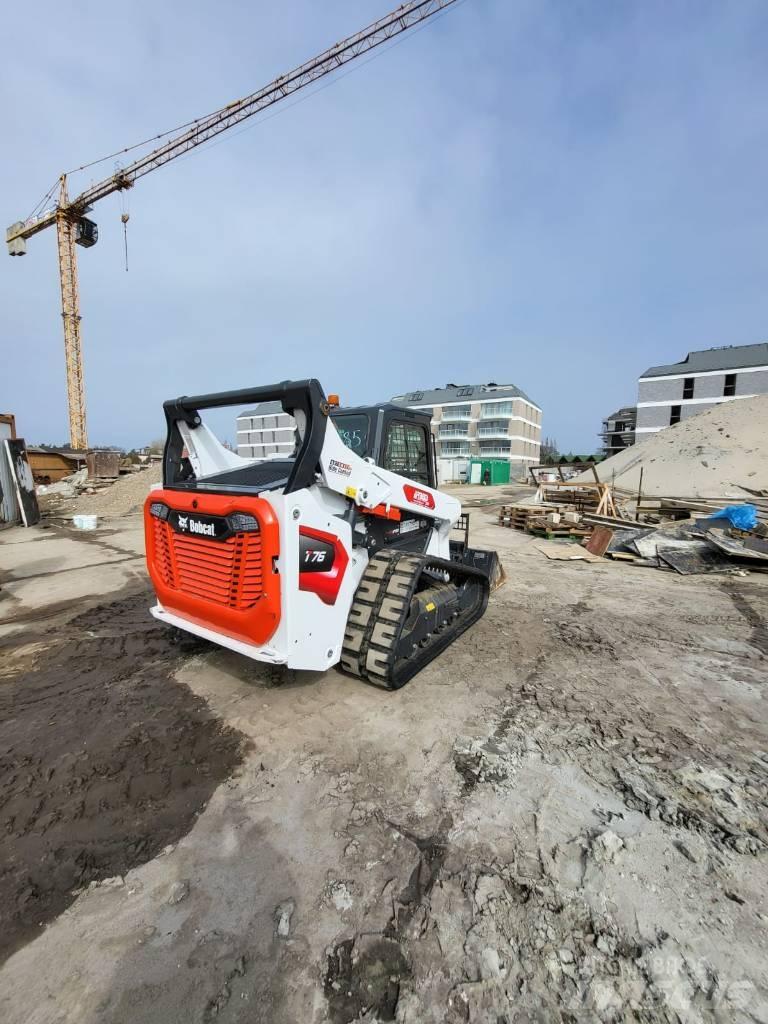 Bobcat T 76 Smykem řízené nakladače