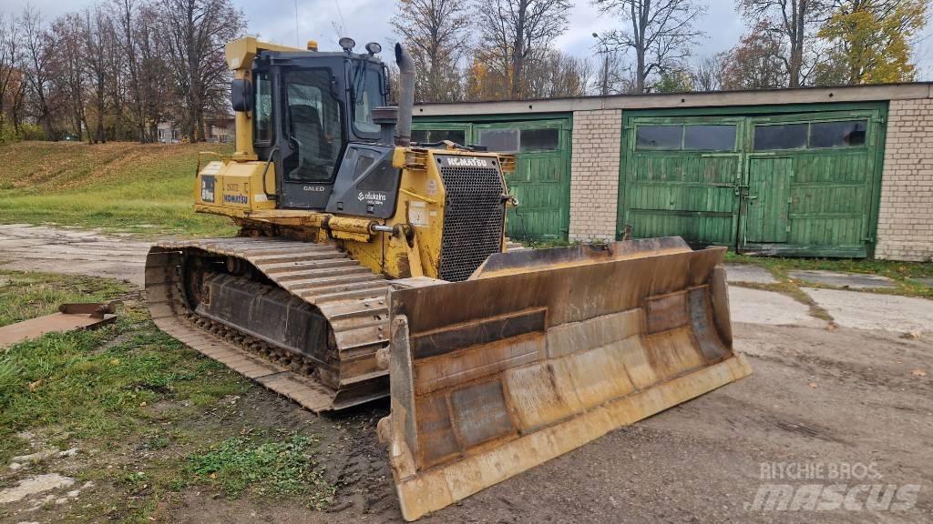 Komatsu D 61 PX-15 Pásové dozery