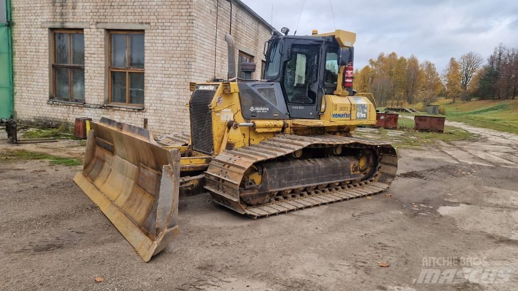 Komatsu D 61 PX-15 Pásové dozery