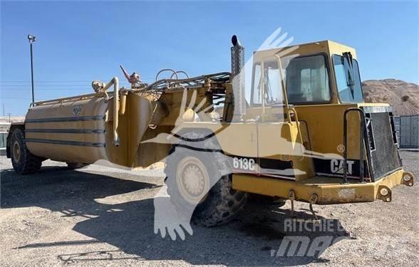 CAT 613C Cisterny na vodu