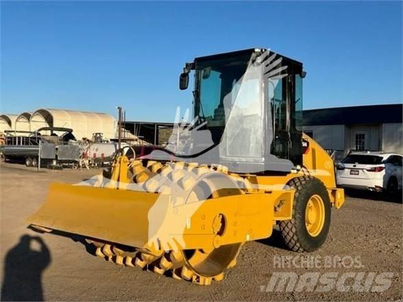 CAT CS44 Tahačové válce
