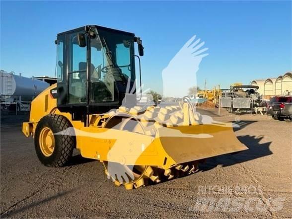 CAT CS44 Tahačové válce