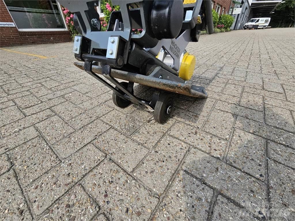 Wacker AP 1850E Další