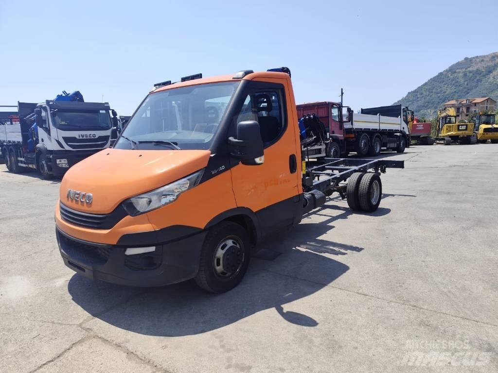 Iveco Daily 35-140 Autojeřáby, hydraulické ruky
