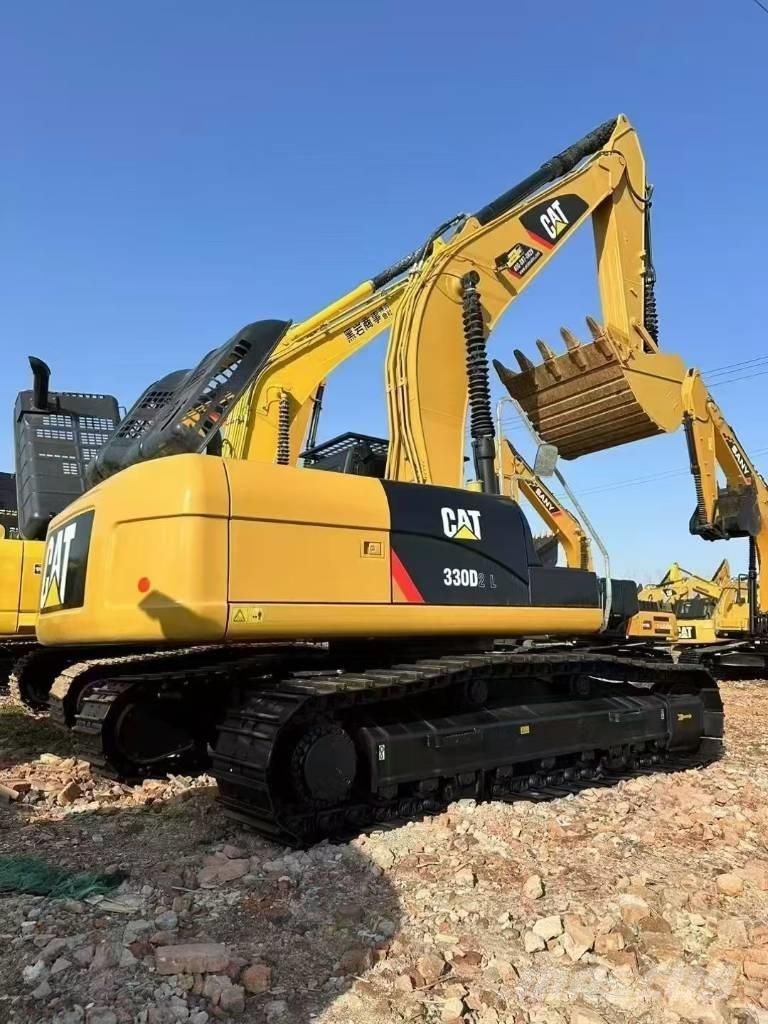 CAT 330 D2 L Pásová rýpadla