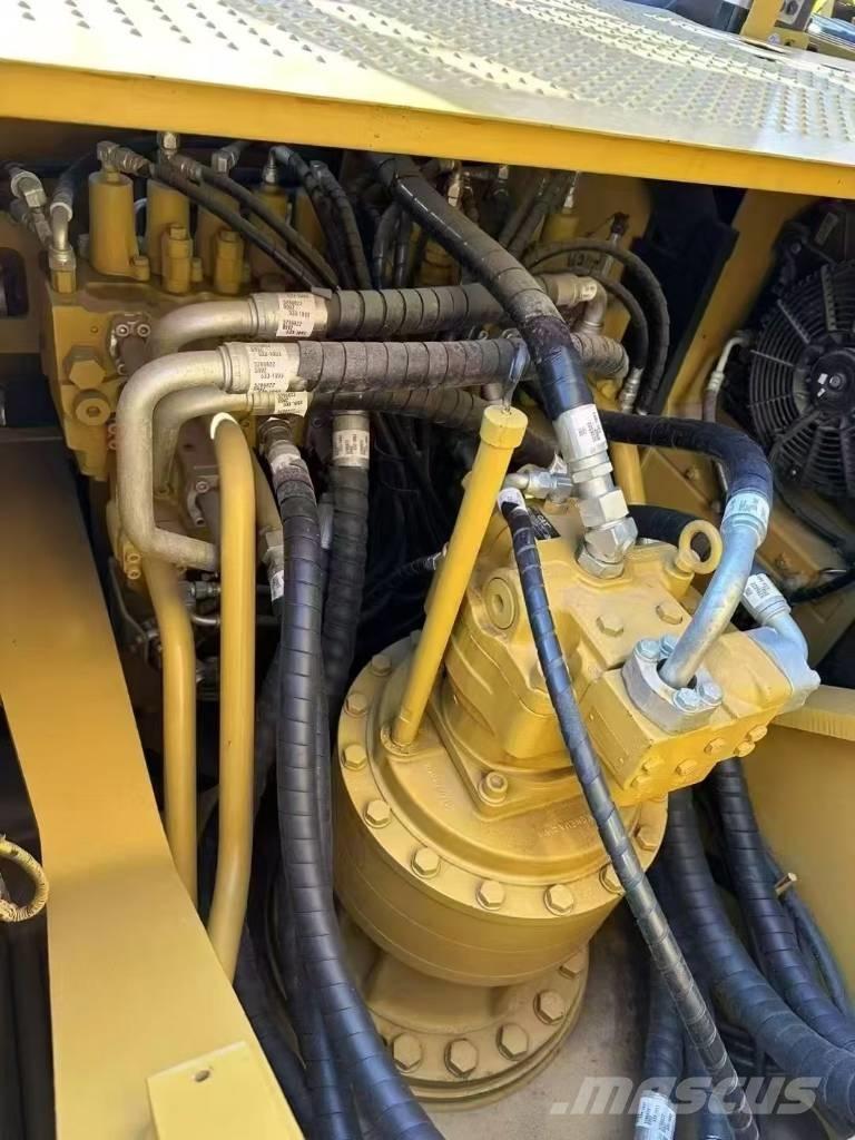 CAT 330 D2 L Pásová rýpadla