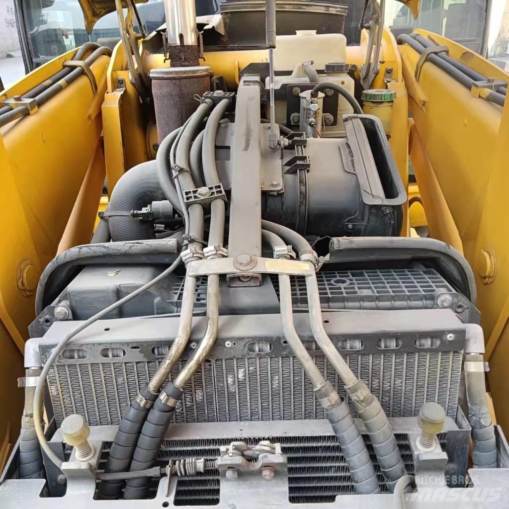 JCB 4CX Rýpadlo-nakladače