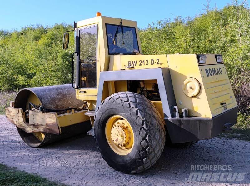 Bomag BW 213 Tahačové válce