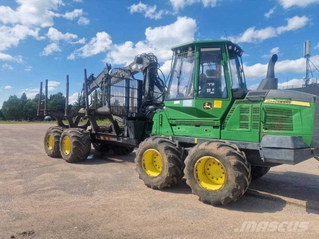 John Deere 1110G Vyvážecí traktory