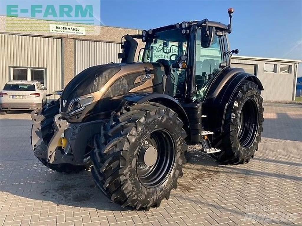 Valtra t215a Traktory