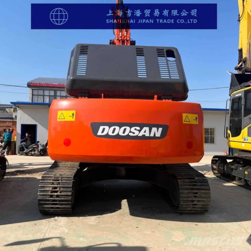 Doosan DX 300 Pásová rýpadla