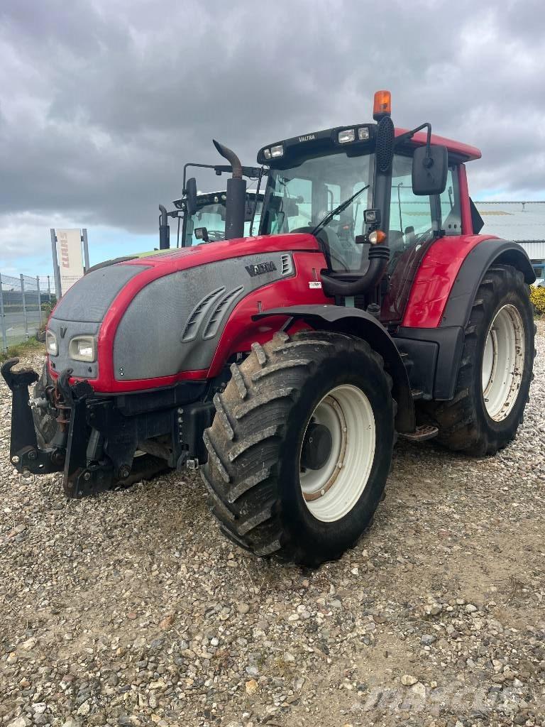 Valtra T 202 D Traktory