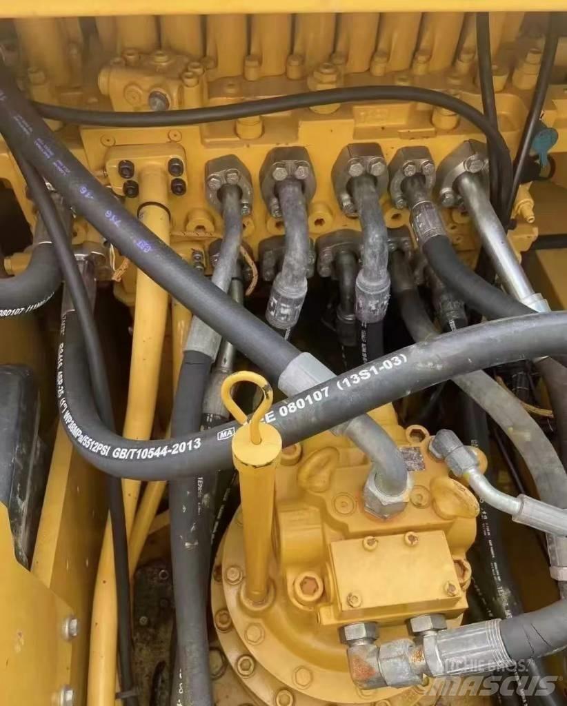 CAT 320 D Pásová rýpadla