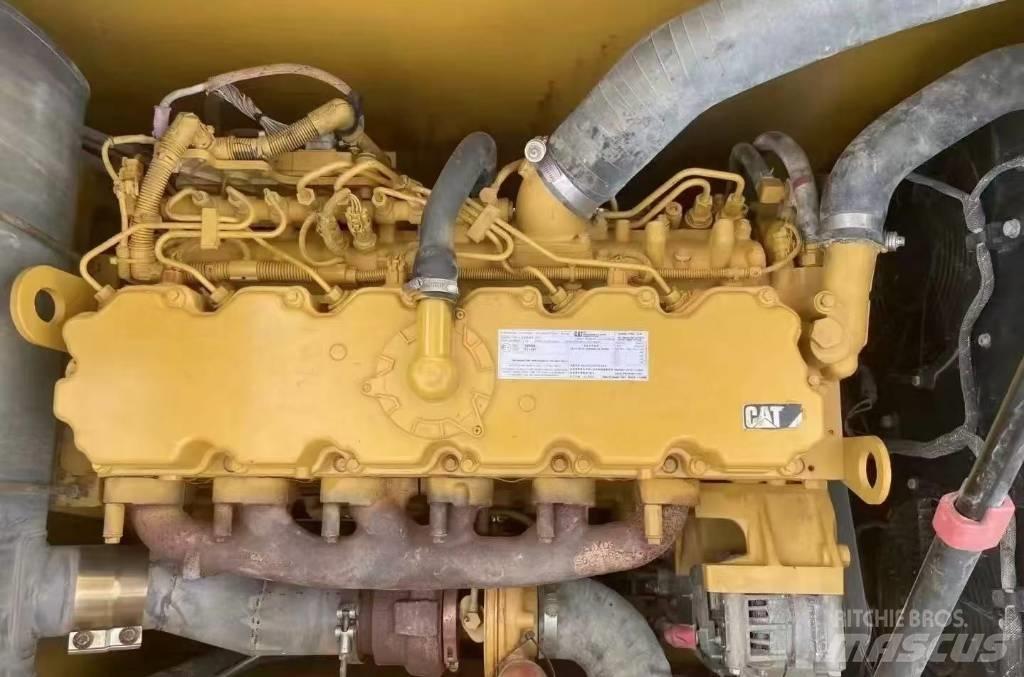 CAT 320 D Pásová rýpadla
