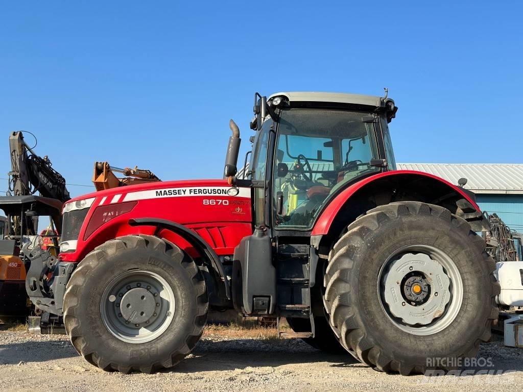 Massey Ferguson 8670 Traktory