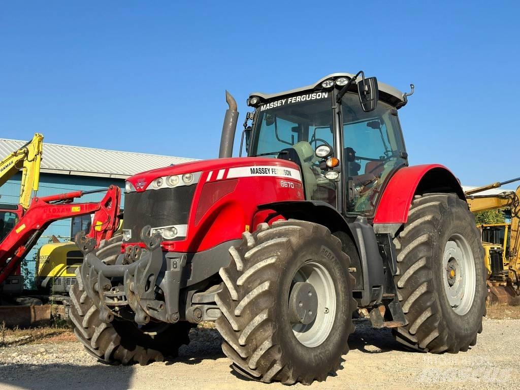 Massey Ferguson 8670 Traktory