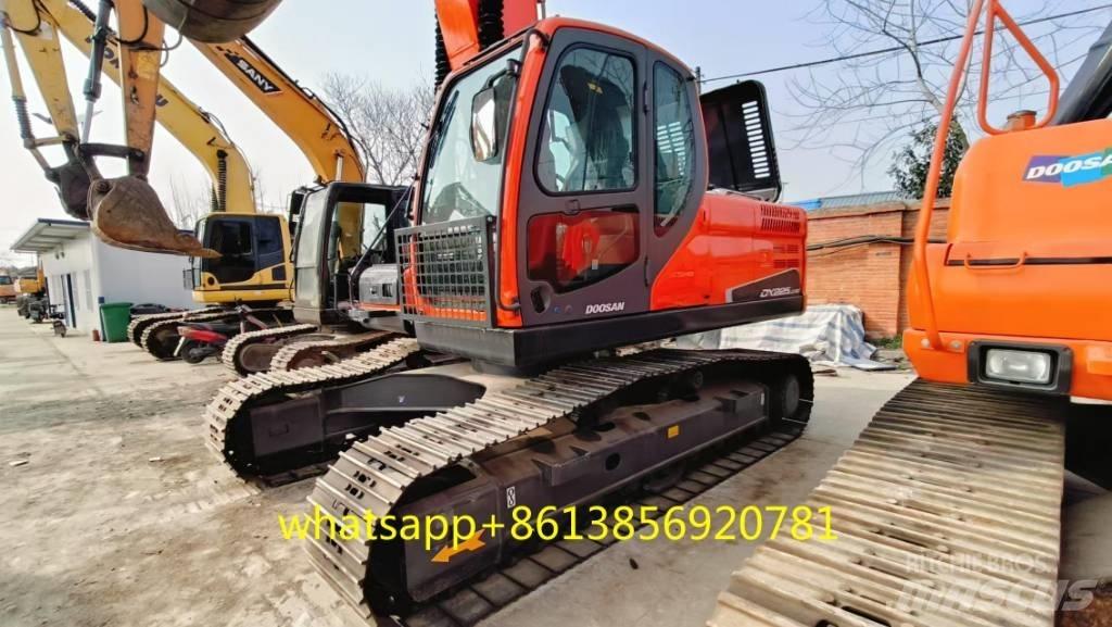 Doosan DX 225 Pásová rýpadla