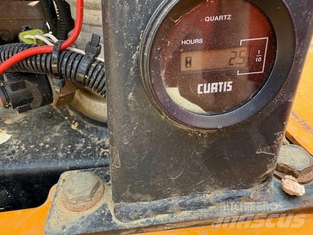 Thwaites MACH 474 Vyklápěcí dempry