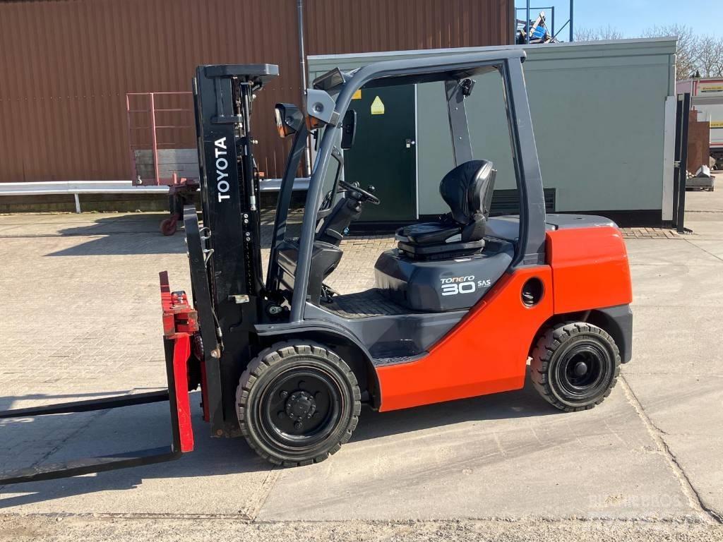 Toyota 52-8 FDF 30 Dieselové vozíky