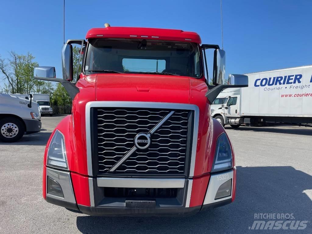 Volvo VNL64T300 Tahače
