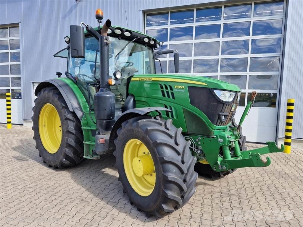 John Deere 6145R Traktory