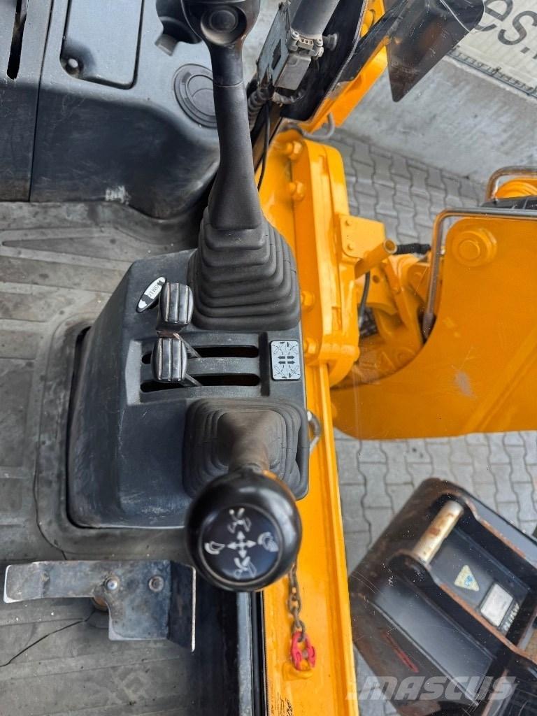 JCB 2 CX Rýpadlo-nakladače