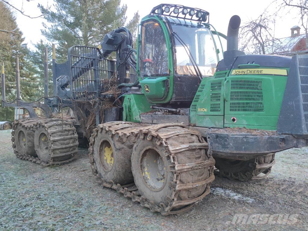 John Deere 1110 E Vyvážecí traktory