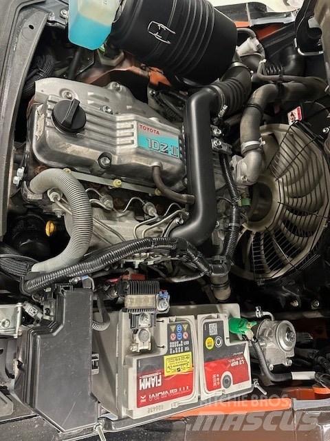 Toyota 02-8 FDF 30 Dieselové vozíky
