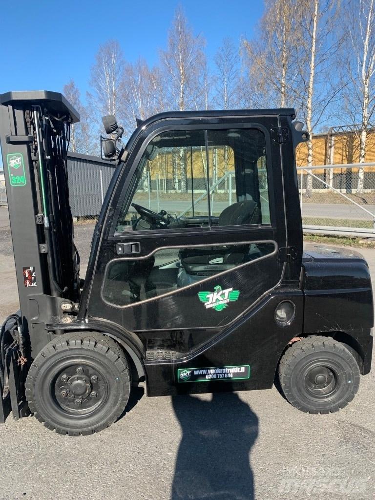 Toyota 02-8 FDF 30 Dieselové vozíky
